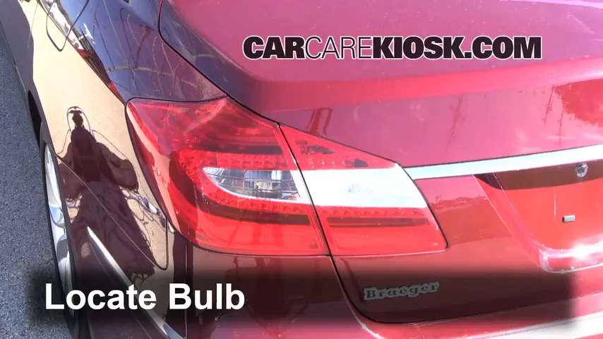 2013 Hyundai Genesis 3.8 3.8L V6 Lights Tail Light (replace bulb)